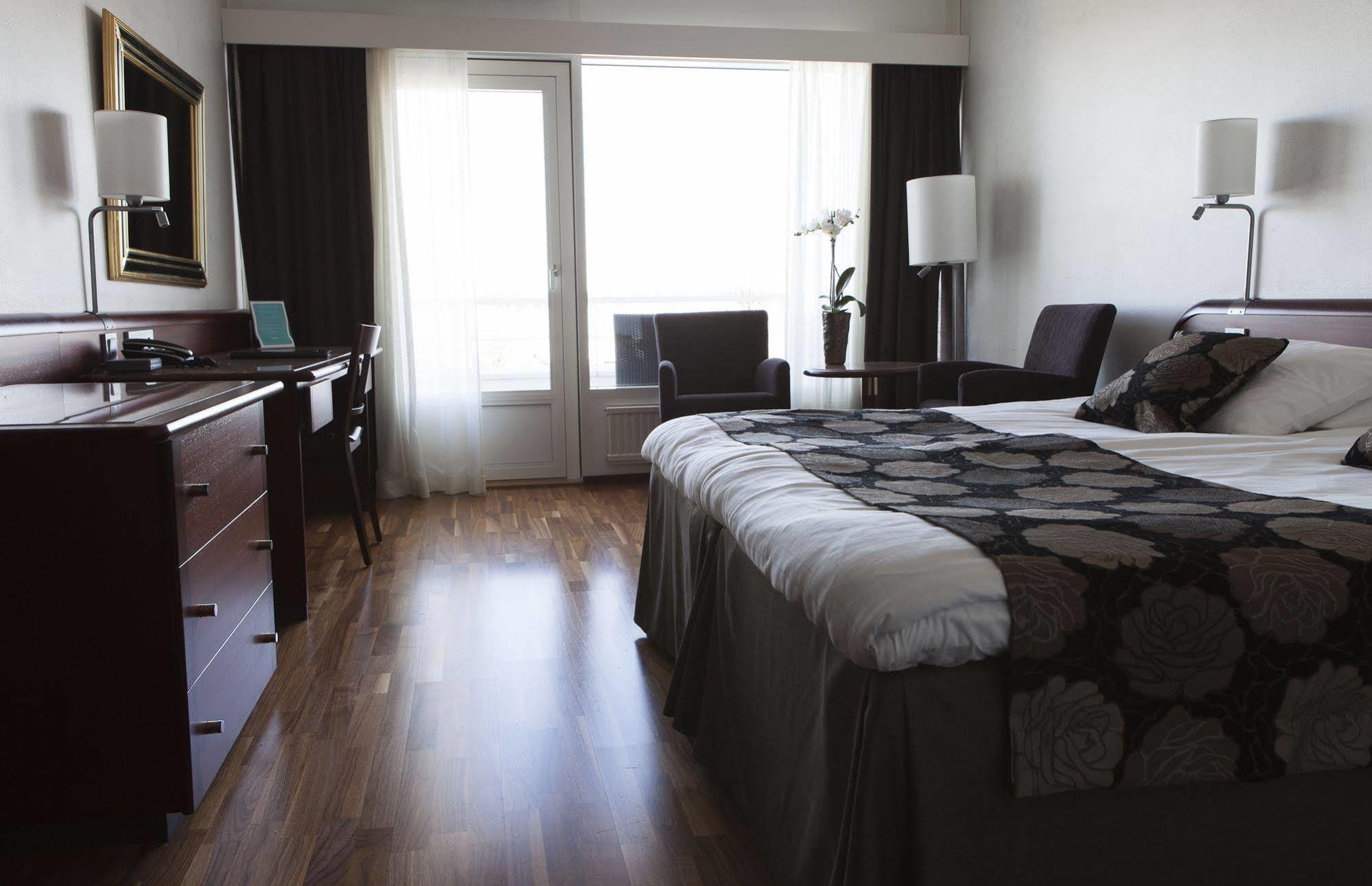 Hotel Arkipelag มารีฮามน์ ภายนอก รูปภาพ