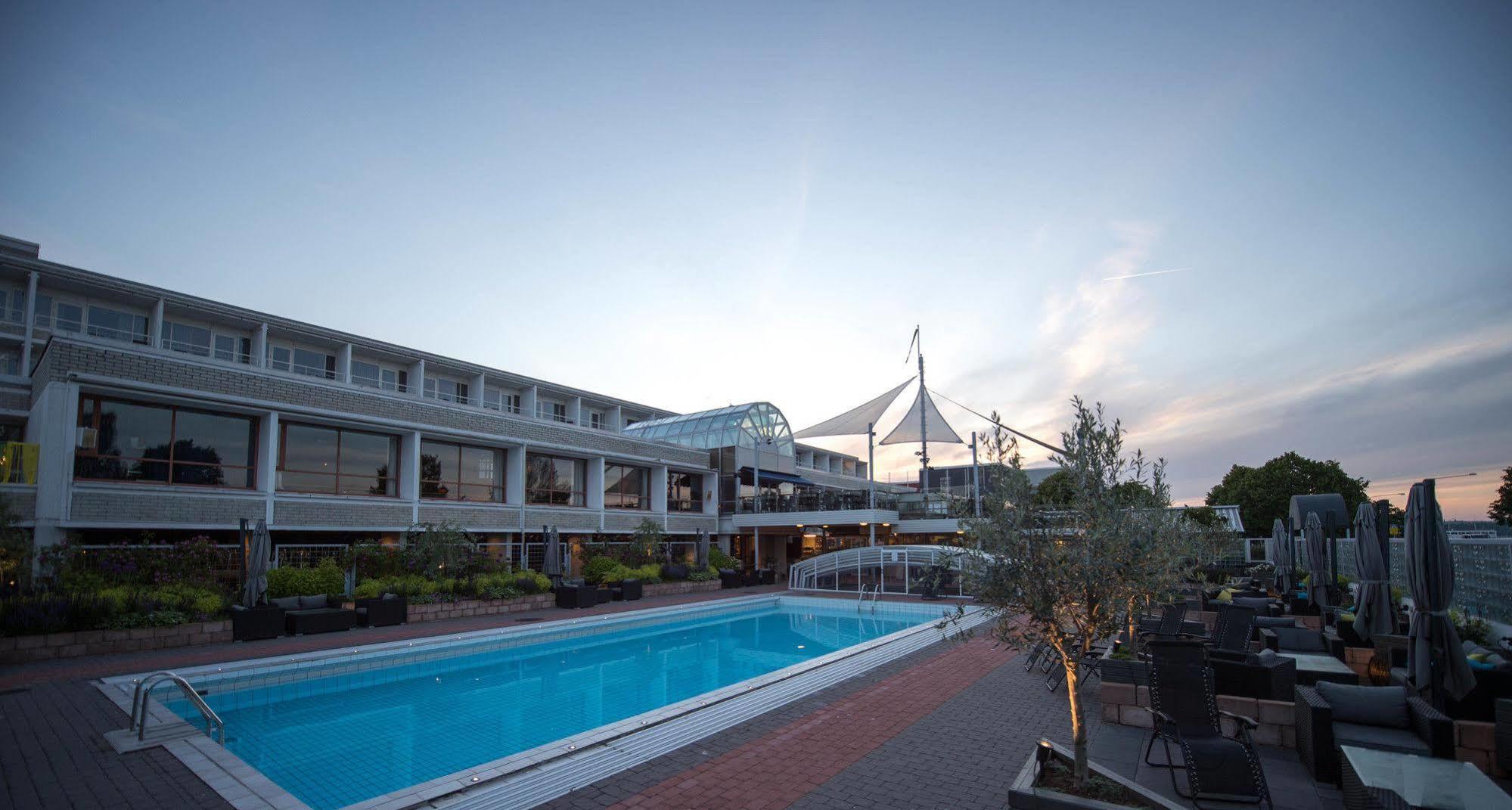 Hotel Arkipelag มารีฮามน์ ภายนอก รูปภาพ